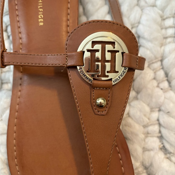 Women’s Tommy Hilfiger Sandals Size 9.5 - Picture 3 of 3